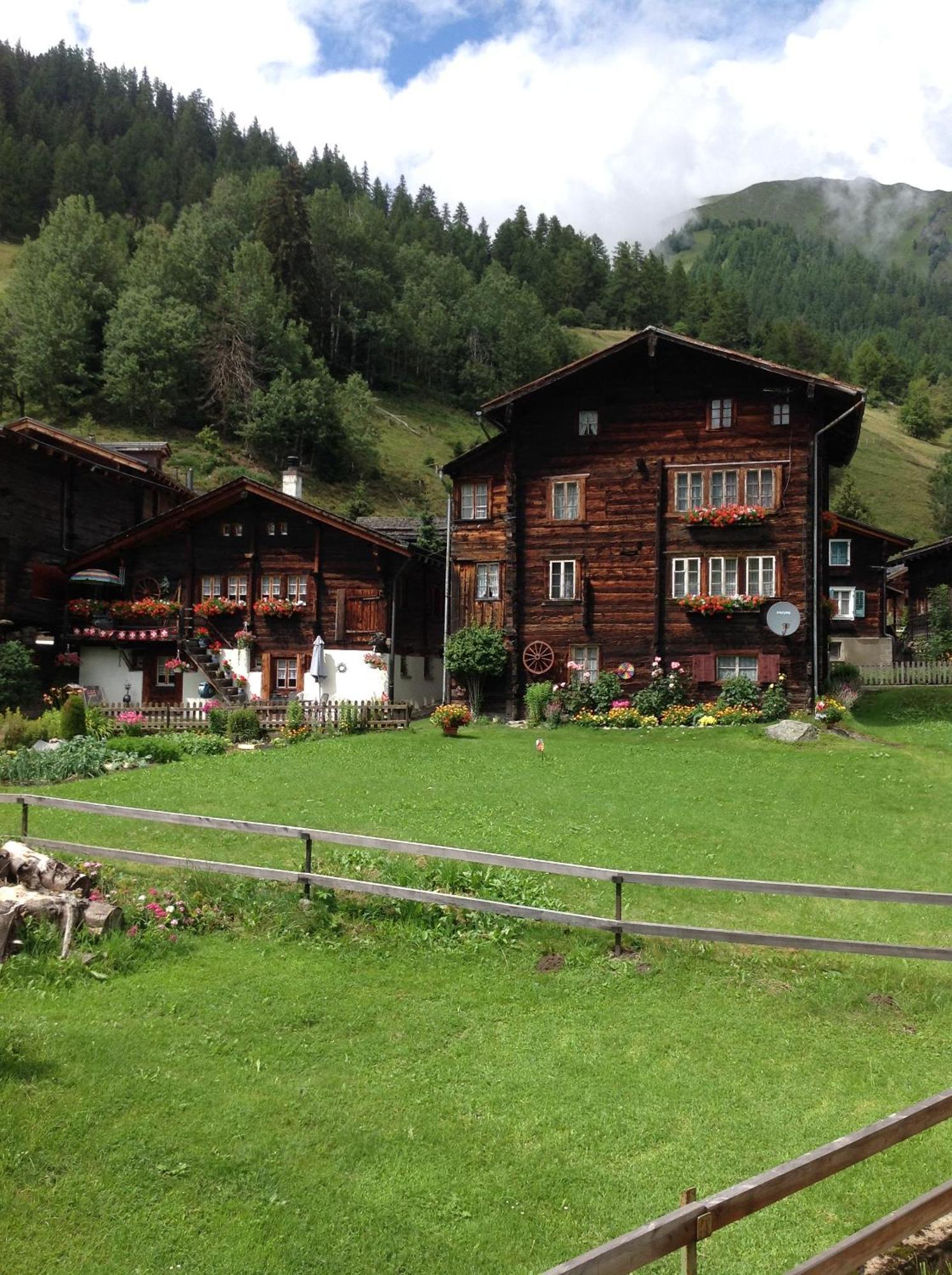 6 Dorfstrasse Leilighet Oberwald Eksteriør bilde